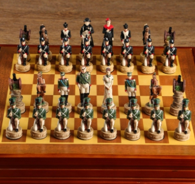 Шахматные фигуры "Отечественная война" 8см